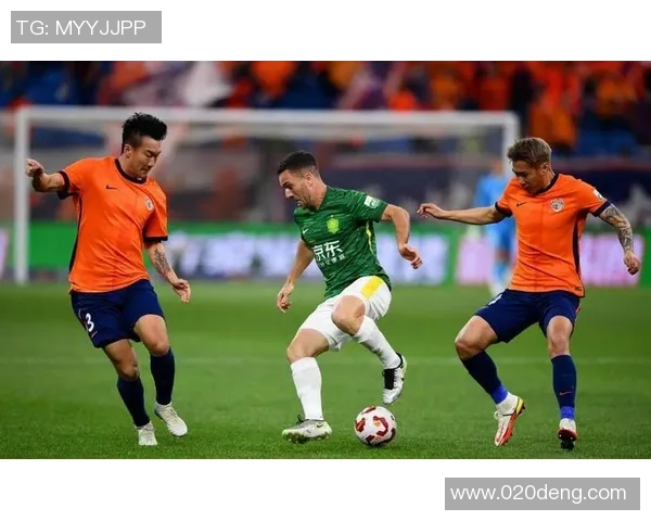 北京足球队实力变革引发热议球迷期待新赛季的辉煌表现与发展潜力 北京足球队实力变革引发热议球迷期待新赛季的辉煌表现与发展潜力