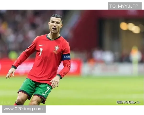 历史足球明星与著名球星的辉煌成就与传奇故事探讨 历史足球明星与著名球星的辉煌成就与传奇故事探讨