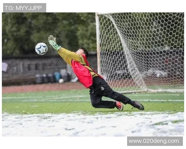 足球明星技巧视频教学揭秘提升球技的绝佳方法与实用技巧分享 足球明星技巧视频教学揭秘提升球技的绝佳方法与实用技巧分享